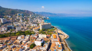 4 Reasons Why This Destination Is One Of The Top Winter Getaways For Americans