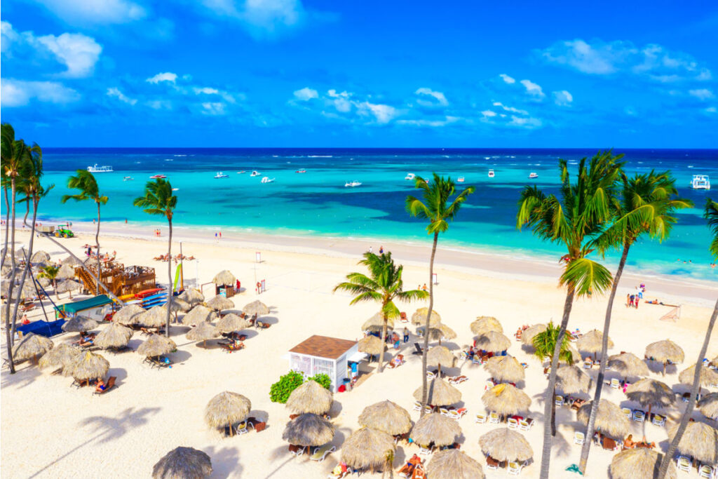 playa bávaro on sunny day