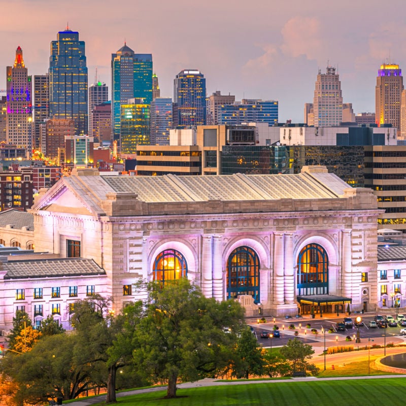 view of the skyline in kansas city missouri at sunset