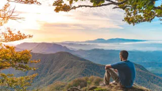 4 Tips That Solo Travelers Need To Know Right Now
