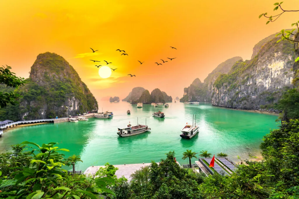 5 Reasons Why Travelers  Are Visiting This Cultural Asian Country In Record Numbers 