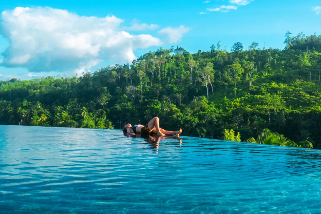 These Are The Top 5 Countries For Solo Travelers According To New Report 
