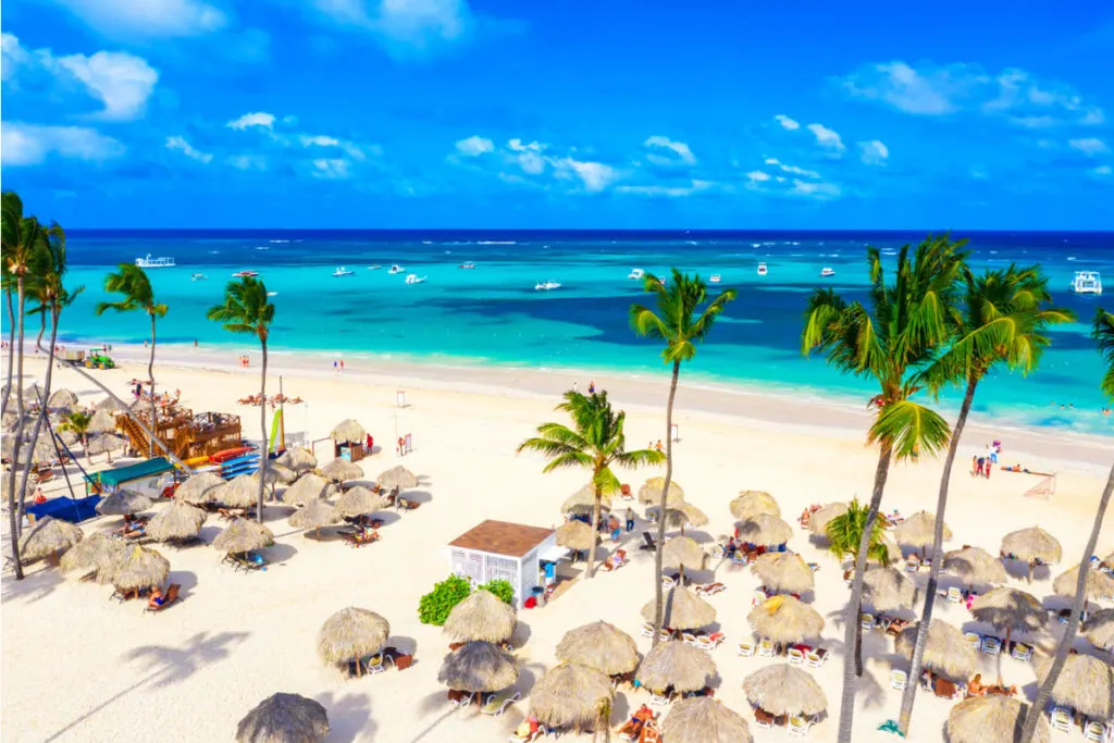 playa bávaro on sunny day