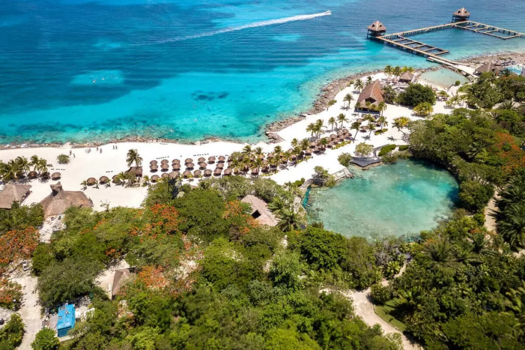 Why This Island In Mexico Is One Of The Trendiest Destinations To Visit This Winter